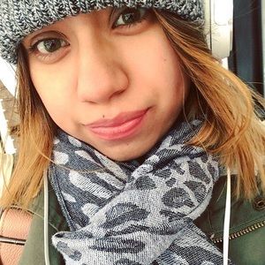 Meet your Posher, Victoria